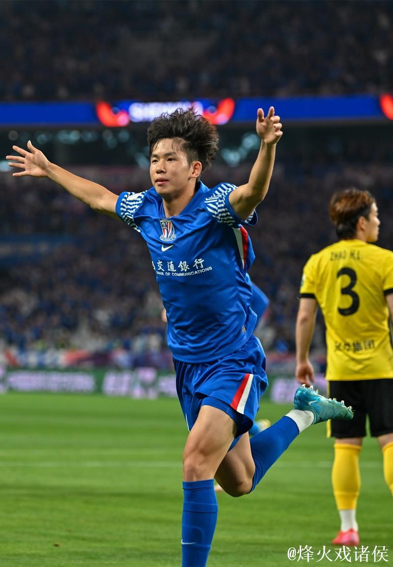 王钰栋：获最佳新人是运气好。留洋？保密！